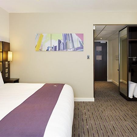 Premier Inn Glasgow Milngavie Bagian luar foto